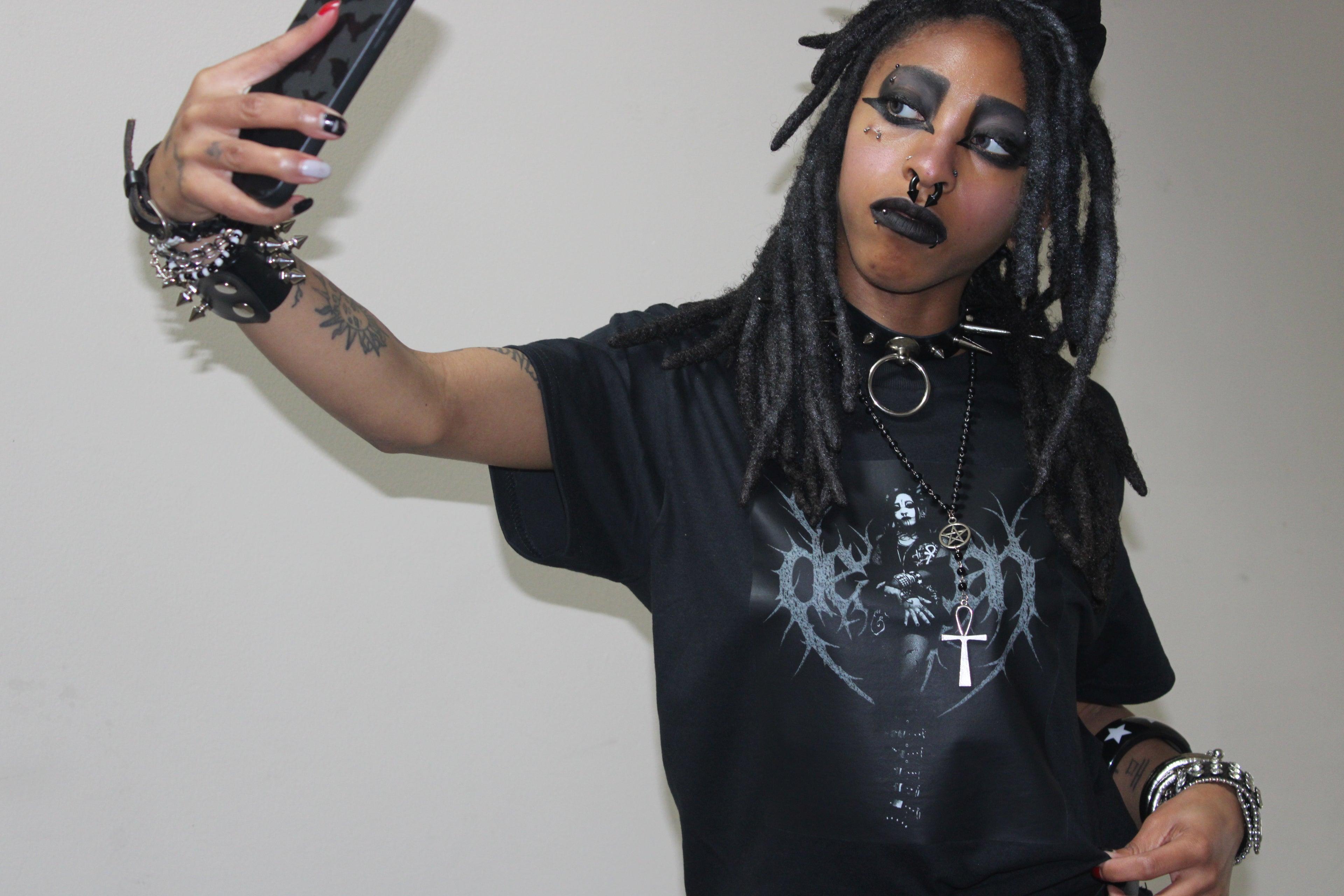 The 'deadpan' Tee